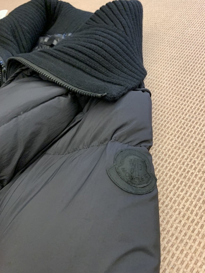 ハイクオリティダウンジャケット側面デザイン